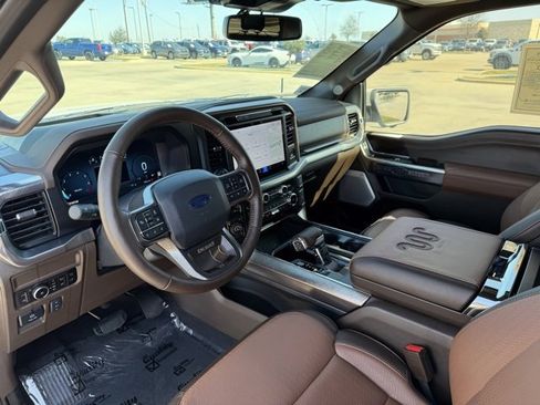 Used 2025 Ford F150 King Ranch w/ FX4 Off-Road Package image 12