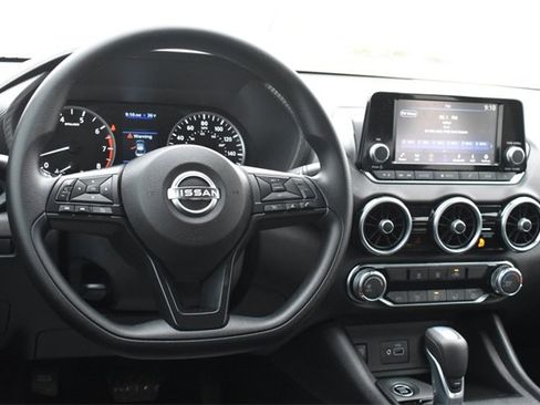 Used 2025 Nissan Sentra S image 16