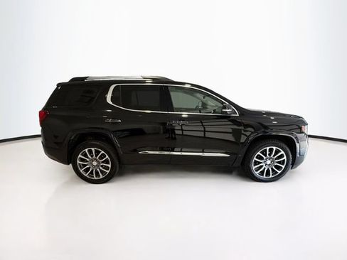 Used 2022 GMC Acadia Denali w/ Denali Ultimate Package FWD image 8