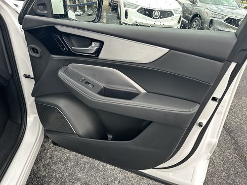 Certified 2026 Acura MDX FWD w/ Technology Package image 16