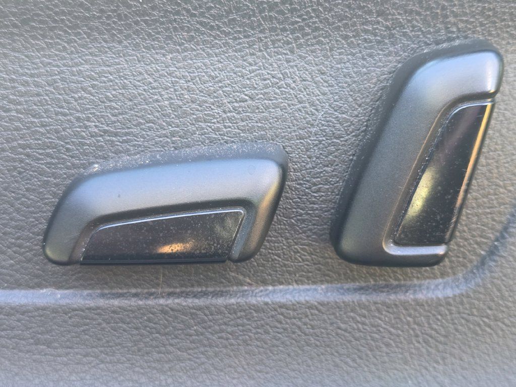 Used 2014 Volkswagen Jetta GLI Autobahn FWD image 16
