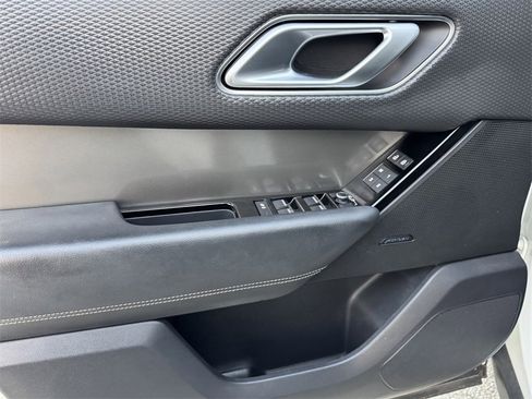 Used 2021 Land Rover Range Rover Velar S image 11