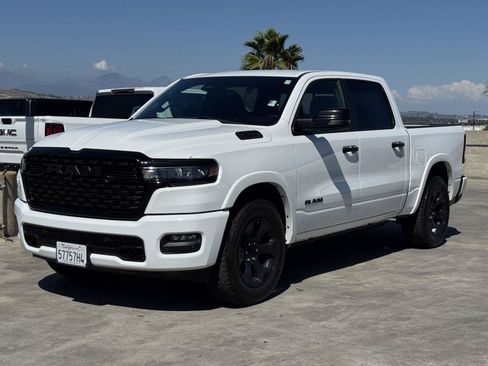 Used 2025 RAM 1500 Big Horn AWD/4WD image 3
