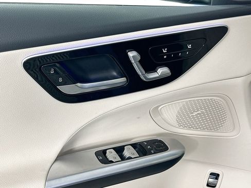 New 2026 Mercedes-Benz C 300 Sedan image 18