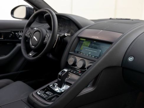 Used 2024 Jaguar F-TYPE R AWD/4WD image 16