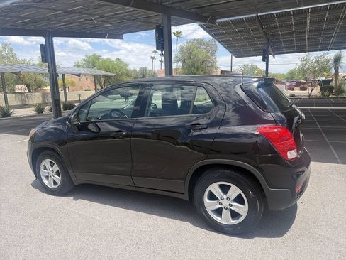 Used 2019 Chevrolet Trax LS w/ LPO, Cargo Package FWD image 6