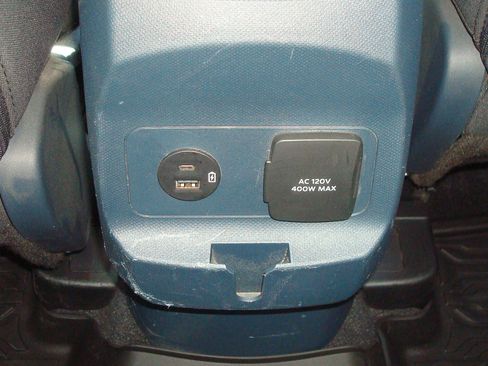 Used 2023 Ford Maverick Tremor w/ Tremor Off-Road Package AWD/4WD image 12