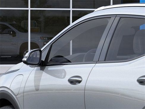 New 2023 Chevrolet Bolt EUV Premier FWD image 12