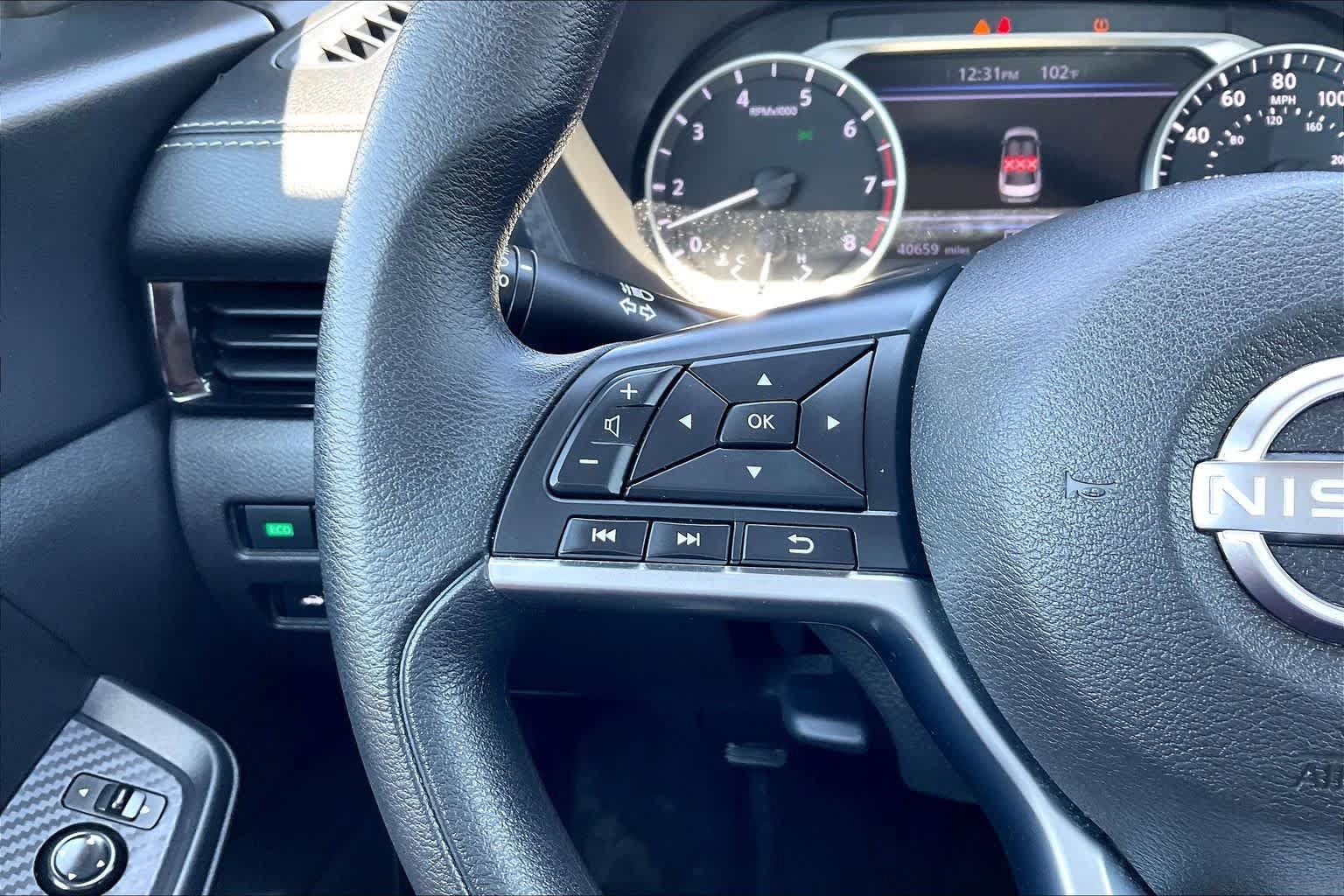 Used 2025 Nissan Sentra SV FWD image 22