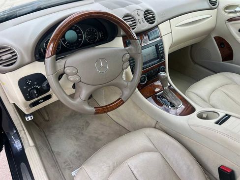 Used 2009 Mercedes-Benz CLK 550 Coupe image 14