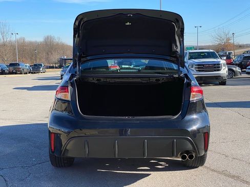 Used 2024 Toyota Corolla SE image 7