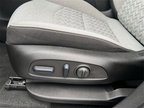 Certified 2023 Chevrolet Equinox LS w/ LS Convenience Package image 14