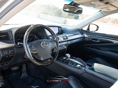 Used 2014 Lexus LS 460 AWD image 13