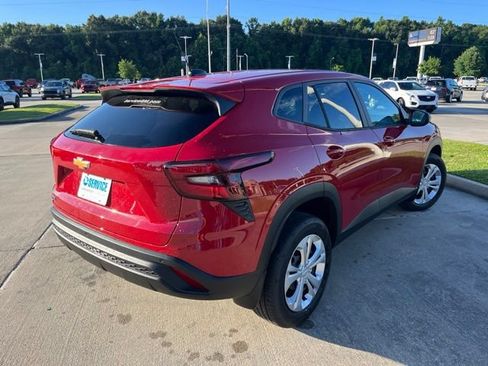 New 2026 Chevrolet Trax LS FWD image 7