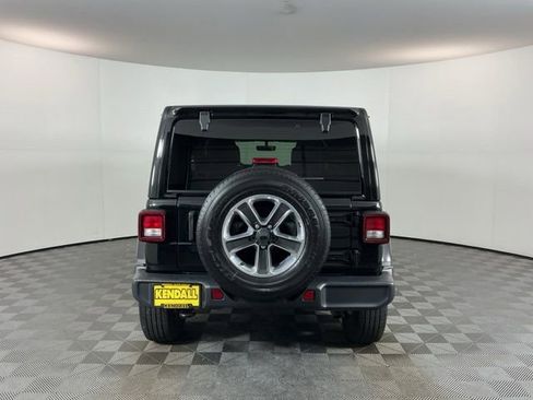 Used 2021 Jeep Wrangler Unlimited Sahara w/ Uconnect 4C Nav & Sound Group AWD/4WD image 6