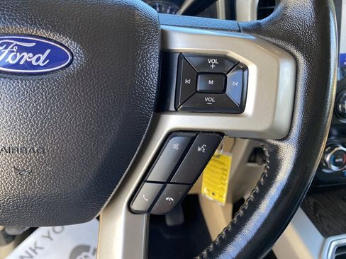 Used 2021 Ford F250 Lariat w/ Chrome Package image 30