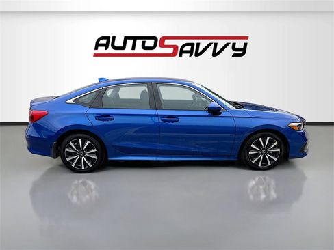 Used 2023 Honda Civic EX image 8