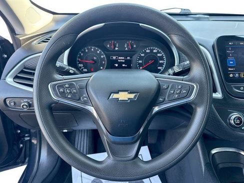 Used 2023 Chevrolet Malibu LT FWD image 11