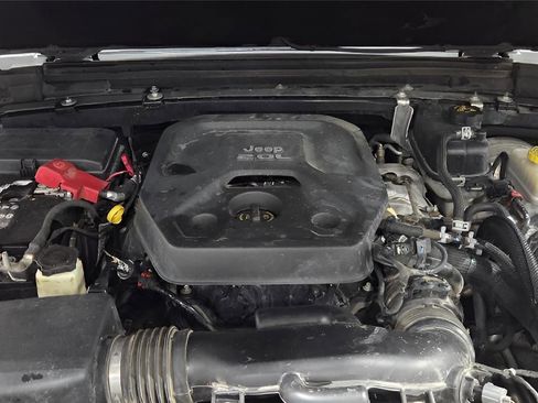 Used 2019 Jeep Wrangler Unlimited Sport S image 7