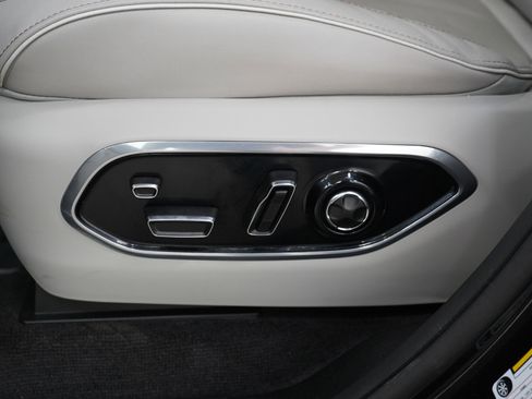 Used 2021 Jeep Grand Cherokee L Summit w/ Advanced Protech Group IV image 31