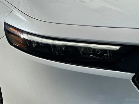New 2025 Honda Accord SE image 28