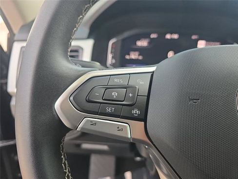 Used 2023 Volkswagen Atlas SE w/ Black Wheel Package FWD image 28
