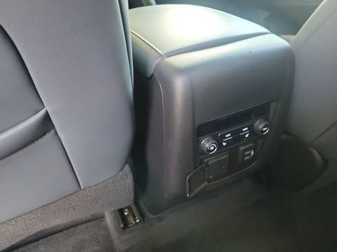 Used 2020 Buick Enclave Premium w/ Sun and Sites Package AWD/4WD image 9