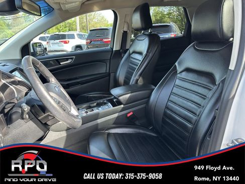 Used 2020 Ford Edge SEL w/ Cold Weather Package AWD/4WD image 14