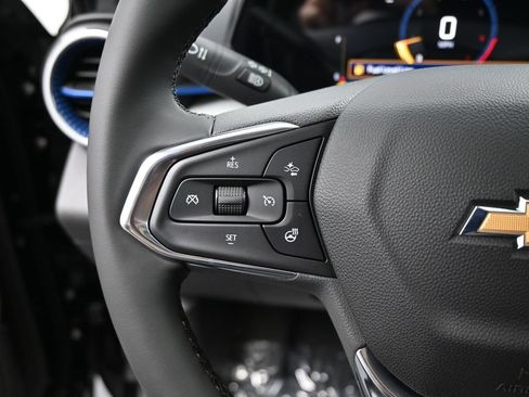 Used 2026 Chevrolet Trax LT w/ Sunroof Package FWD image 20