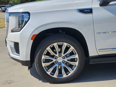 Used 2024 GMC Yukon Denali AWD/4WD image 8