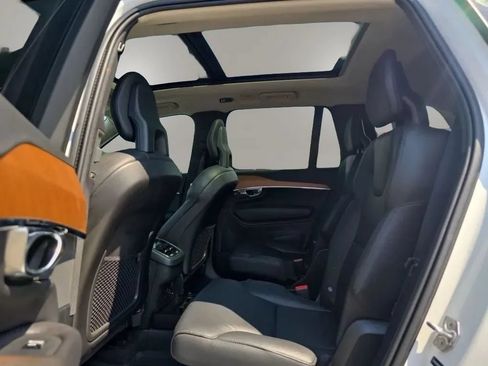 Used 2022 Volvo XC90 T6 Momentum w/ Advanced Package AWD/4WD image 44