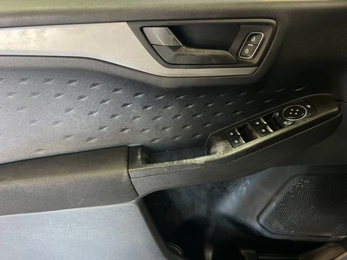 Used 2020 Ford Escape S image 13