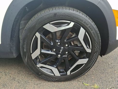Used 2024 Kia Seltos SX AWD/4WD image 8