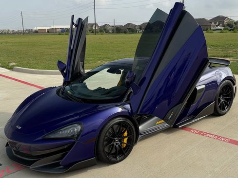 Used 2020 McLaren 600LT Spider RWD image 14