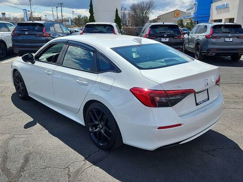 Used 2024 Honda Civic Sport image 4