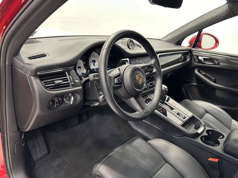Used 2024 Porsche Macan S AWD/4WD image 4