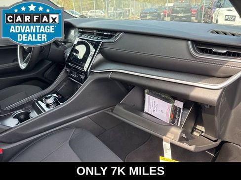 Used 2025 Jeep Grand Cherokee Laredo X AWD/4WD image 27