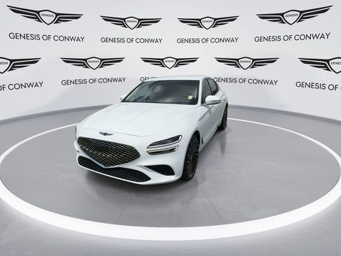 Used 2025 Genesis G70 2.5T RWD image 3