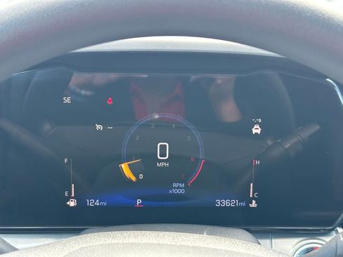 Used 2025 Chevrolet Trax LT FWD image 26