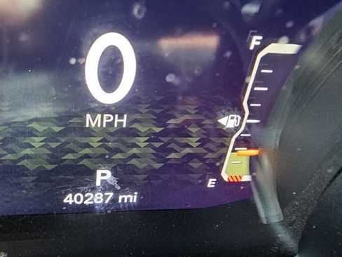 Used 2021 Jeep Gladiator Mojave AWD/4WD image 6