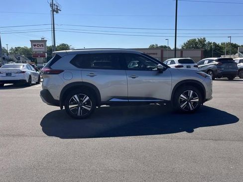 Used 2022 Nissan Rogue Platinum w/ Head-Up Display Package FWD image 4