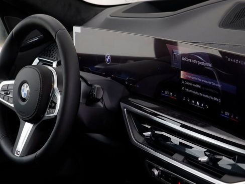 New 2026 BMW X7 xDrive40i w/ M Sport Package AWD/4WD image 22