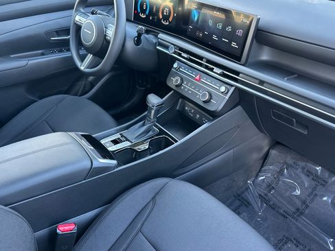 New 2026 Hyundai Tucson SE image 16