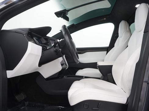 Used 2018 Tesla Model X 100D AWD/4WD image 23