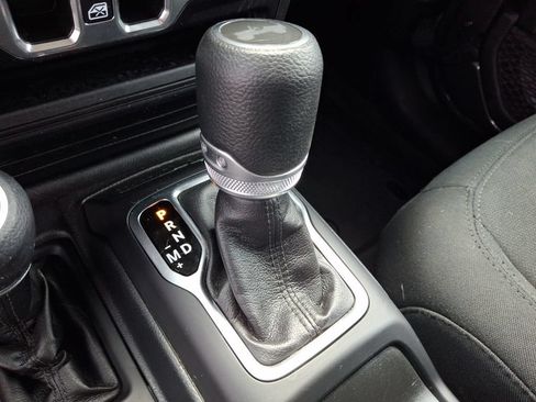 Used 2022 Jeep Wrangler Unlimited Sport AWD/4WD image 18