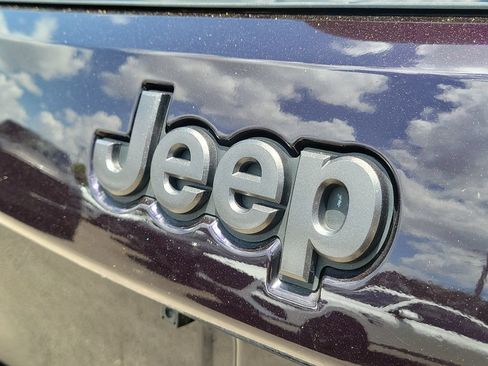 Used 2020 Jeep Grand Cherokee High Altitude AWD/4WD image 9