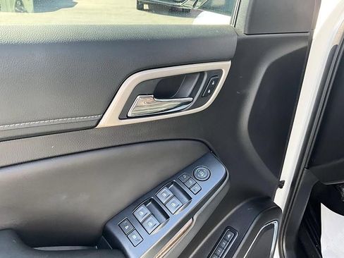 Used 2018 GMC Yukon Denali w/ Open Road Package AWD/4WD image 13