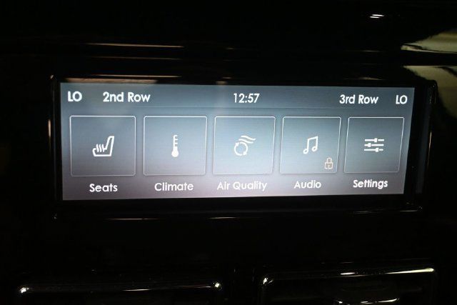Used 2023 Lincoln Aviator Reserve w/ Equipment Group 201A RWD image 2