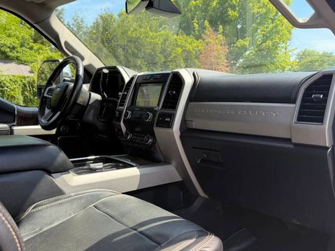 Used 2019 Ford F350 Lariat w/ Lariat Ultimate Package AWD/4WD image 25