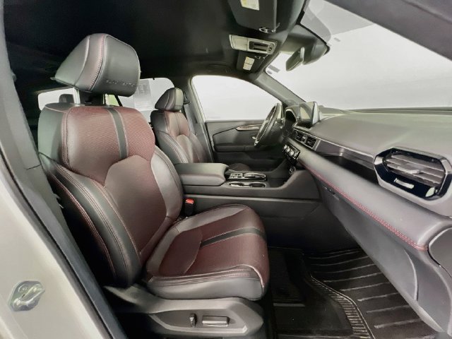 Used 2025 Honda Pilot Black Edition image 30